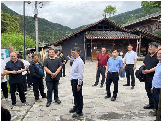 李昌海同志心系“傳統(tǒng)村落”，赴五道水徐家寨古村落調(diào)研