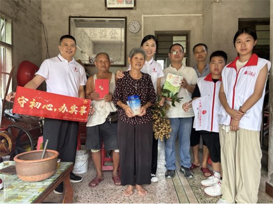 公益路上，奮力追光丨亞獅金屬企業(yè)參與揭西助學(xué)活動(dòng)
