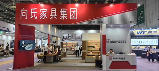 向氏鑫源亮相上海家博會(huì)：辦公家具新升級(jí)，共繪美好藍(lán)圖