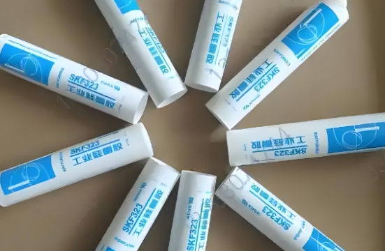 硅酮膠在老舊門窗翻新中的3個(gè)關(guān)鍵用法，別再浪費(fèi)錢請(qǐng)師傅了